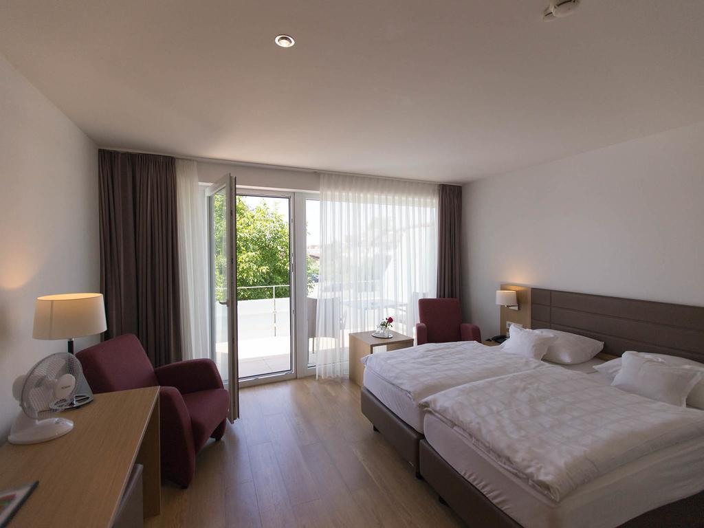Hotel Seepark Garni Юберлинген Екстериор снимка