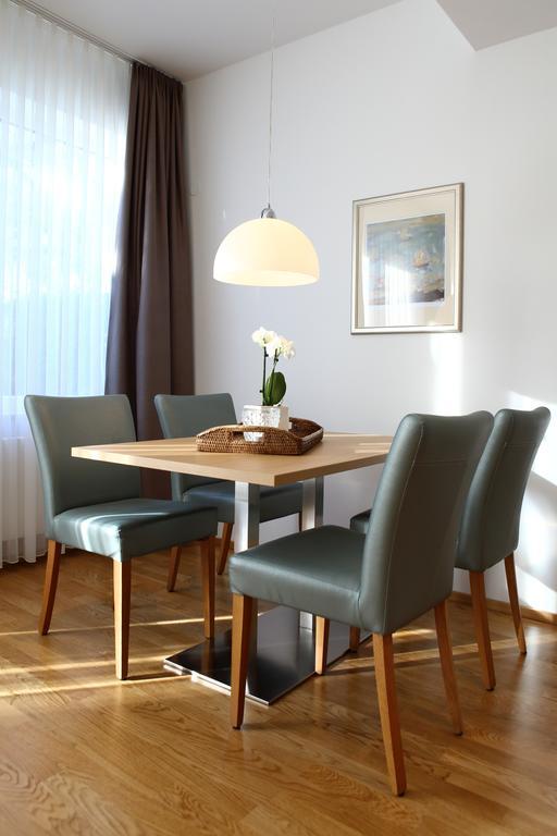 Hotel Seepark Garni Юберлинген Екстериор снимка