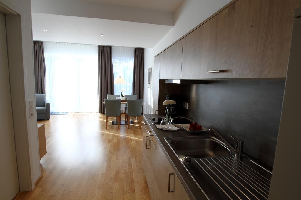 Hotel Seepark Garni Юберлинген Екстериор снимка