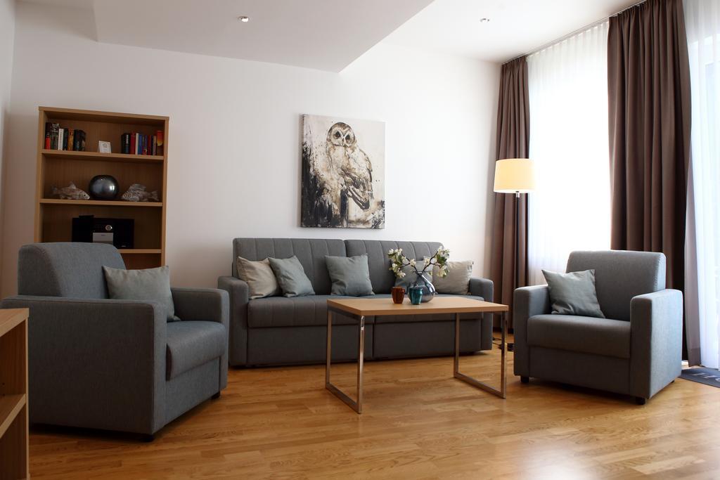 Hotel Seepark Garni Юберлинген Екстериор снимка