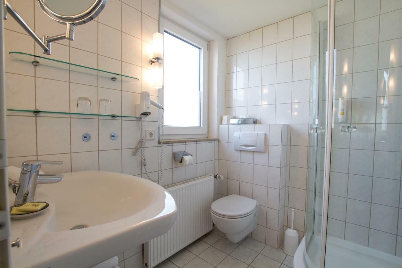 Hotel Seepark Garni Юберлинген Екстериор снимка
